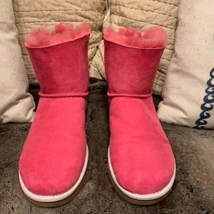 New pink Uggs